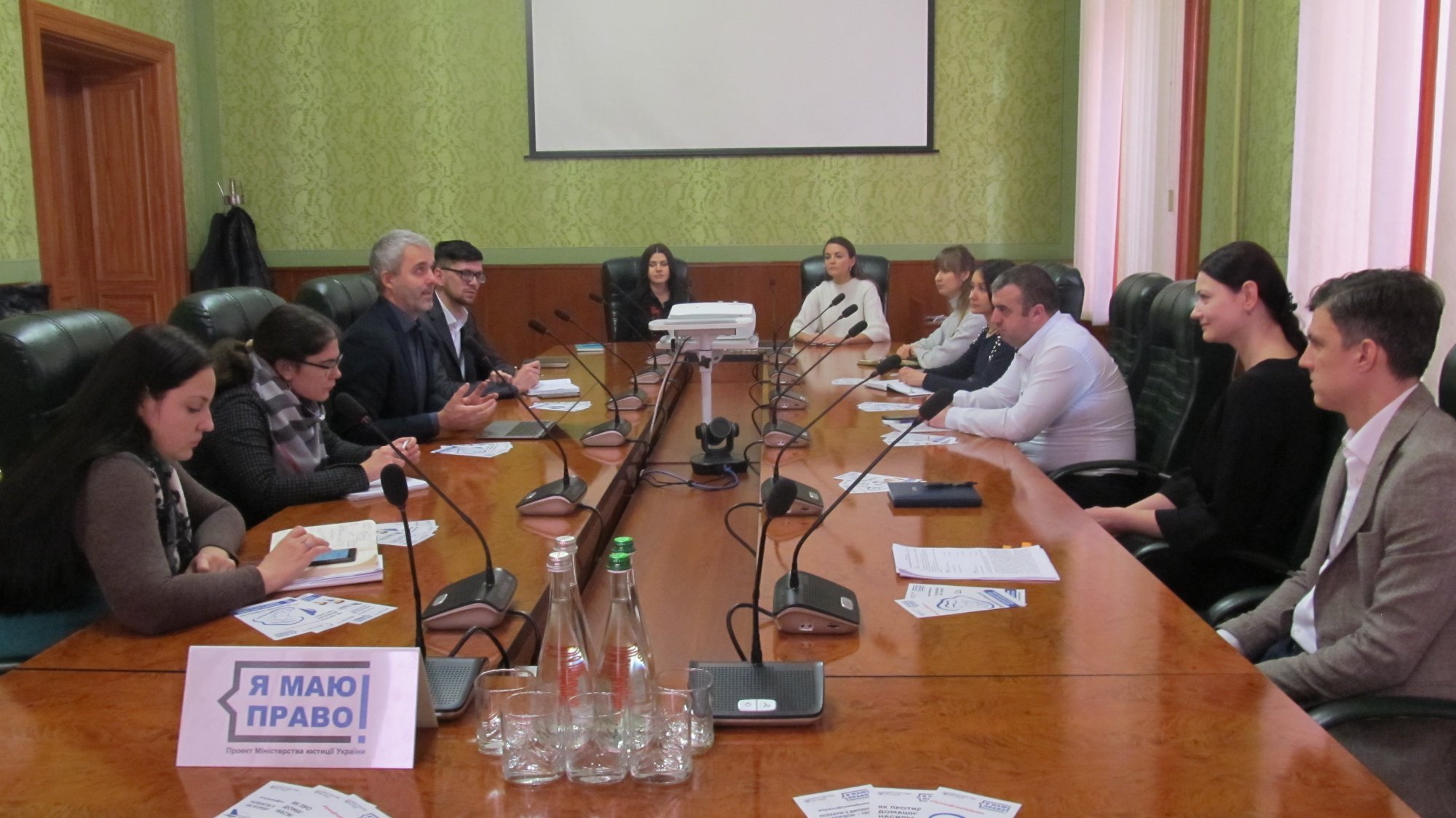 Bukovyna justice system representatives and the EU "Pravo-Justice" Project discussed the options of electronic file management